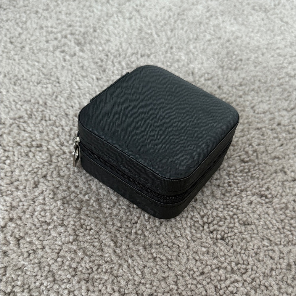 Amazon Black Compact Jewlery box
